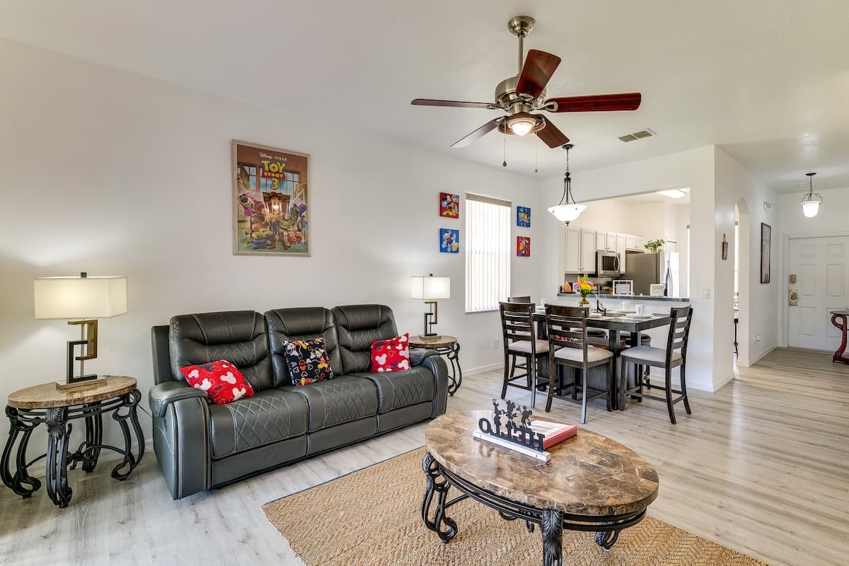 Pet-Friendly Townhome 9 Mi to Disney w/ Lazy River
